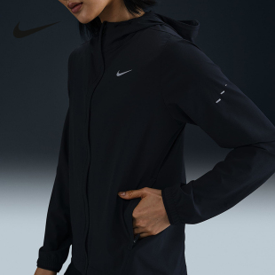 Nike耐克2025春季 010 女子户外跑步运动休闲梭织夹克外套HQ0651