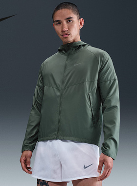 Nike耐克男子跑步夹克夏新款拒水透气梭织连帽运动外套DD4747-364