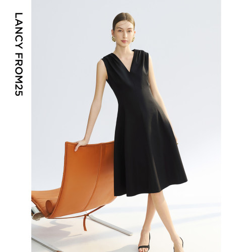 气质V领 收腰A摆 无袖设计