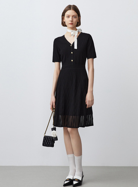 [朗姿奥莱]【意大利设计】朗姿法式气质黑白色针织肌理感连衣裙女
