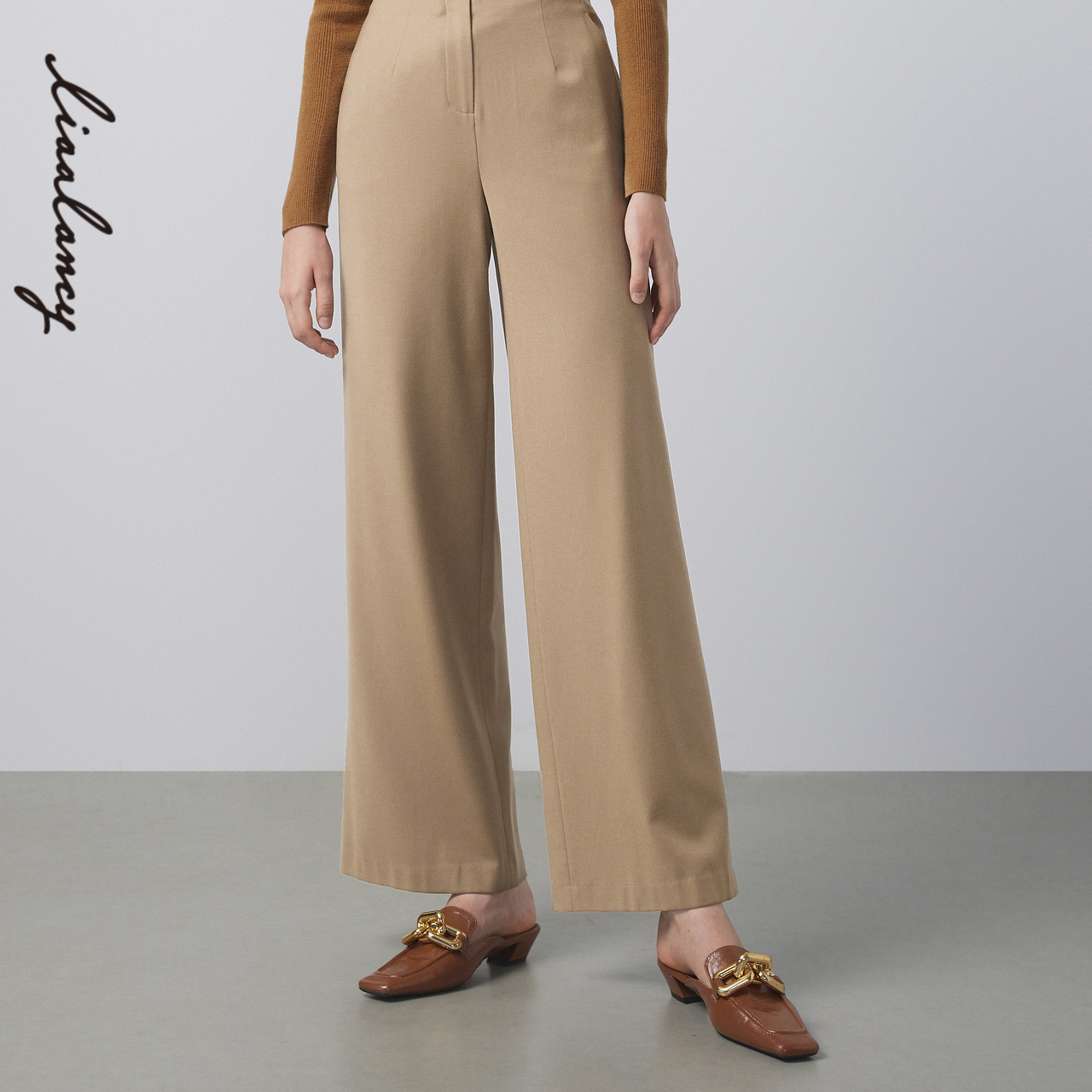 直筒裤型 隐藏式门襟 简洁腰头