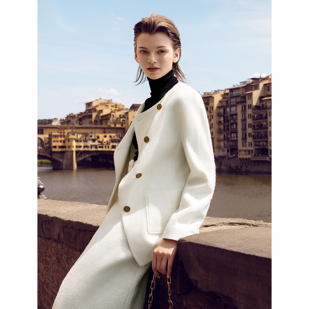 交叠门襟 系扣皆有型 侧边收腰