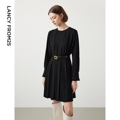 典雅圆领 金属扣皮带 二醋酸