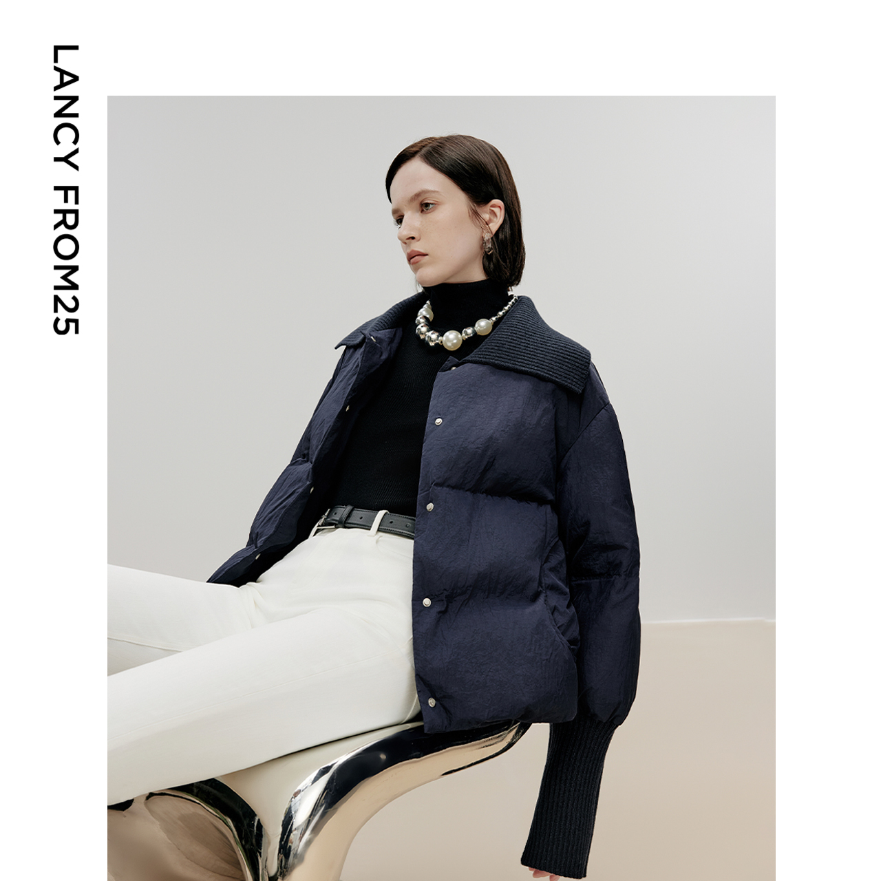 复古大翻领 箱型短裁 温暖羽绒