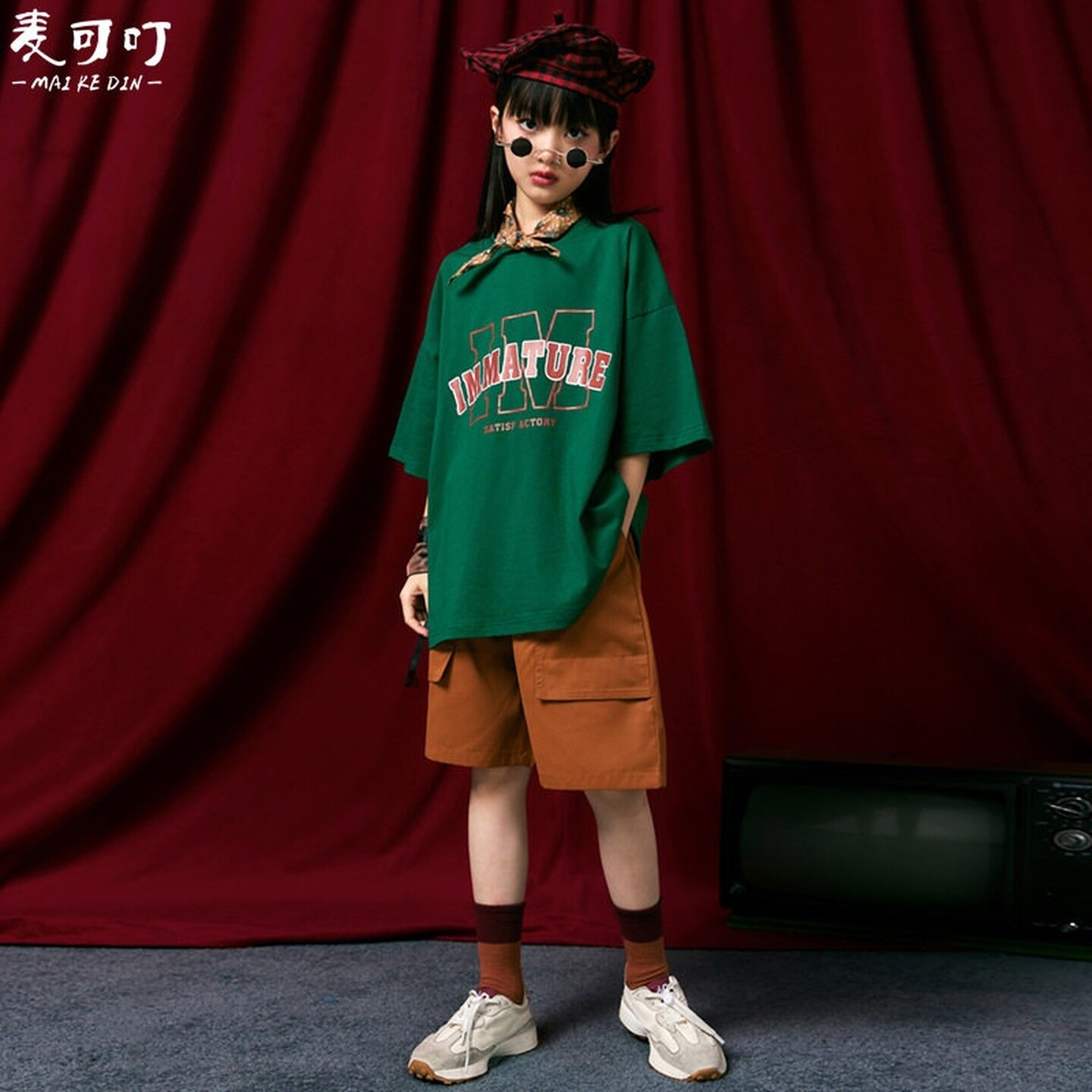街舞儿童潮服hiphop演出服沙漠风走秀少儿酷帅黑色皮衣字母迷彩裤