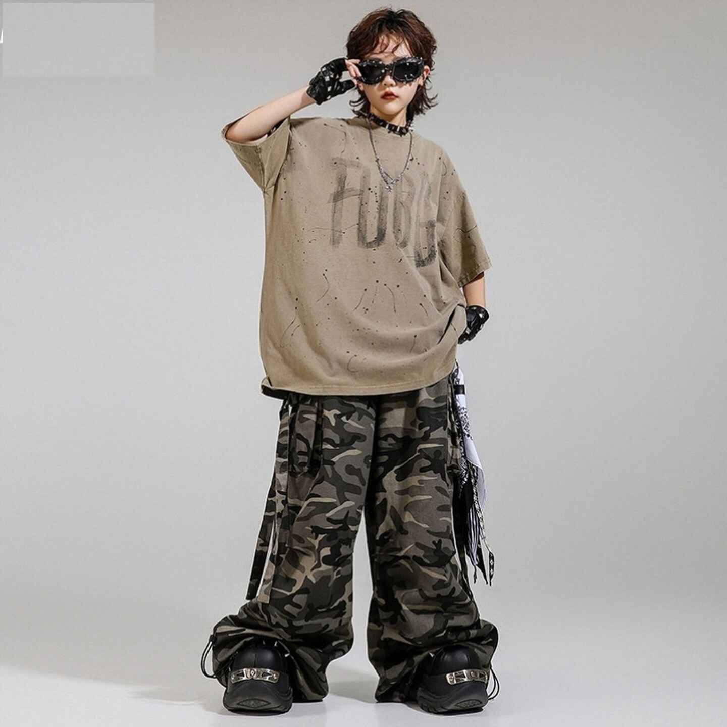 儿童街舞做旧演出服潮牌迷彩裤牛仔夏季宽松架子鼓练舞时尚男孩