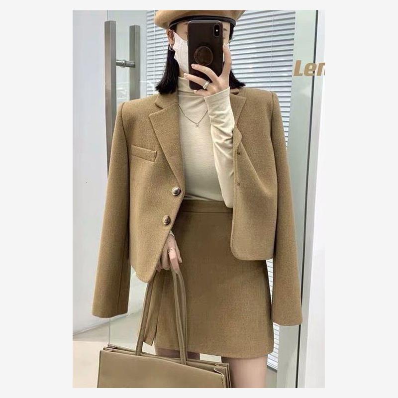 高级感气质女秋冬小香风毛呢西装短外套包臀裙套装女装爆款秋季穿