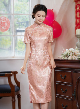 年轻妈妈婚宴日常蕾丝旗袍