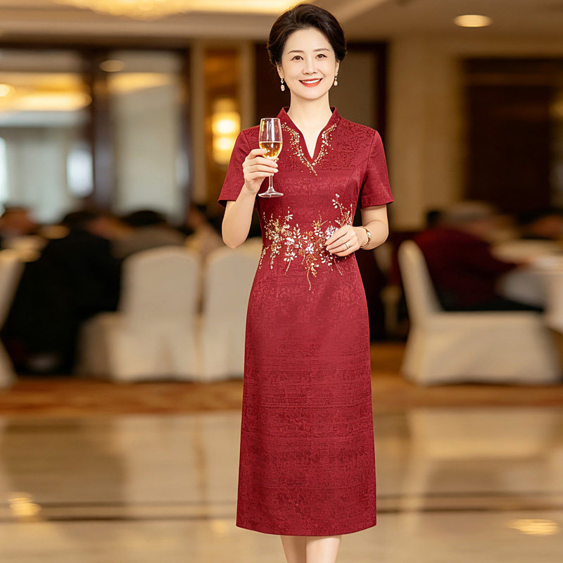 喜婆婆2026喜妈妈婚宴礼服平时可穿 新中式刺绣V领醋酸中长款旗袍