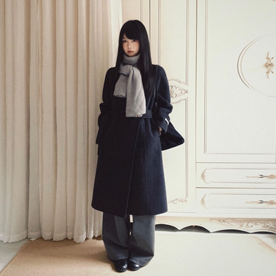 高级感黑色正肩毛呢外套女款2025秋冬季新款巨好看中长款呢子大衣