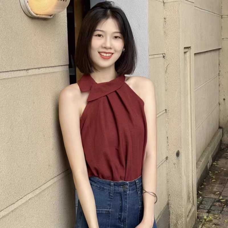 法式性感无袖露肩红色挂脖背心女夏季小众气质高级感棉麻小衫上衣