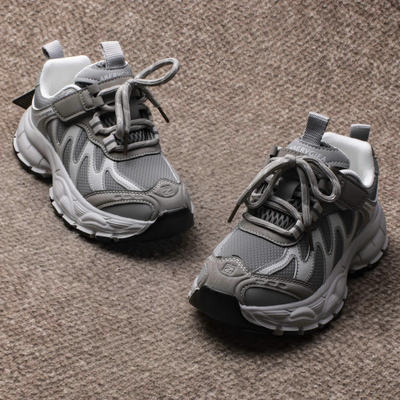 2025秋季新款儿童运动鞋