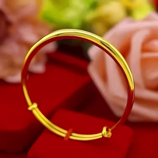 [价值三万]黄金色手镯法院阿里拍卖资产司法法拍官网平台车房珠宝