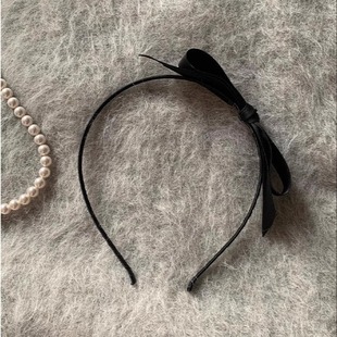 现Sunup_Q韩国ins 春款侧边缎面蝴蝶结发箍发饰 简约百搭设计感