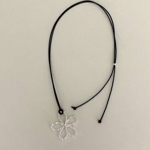 镂空花朵黑绳抽拉可调节项链