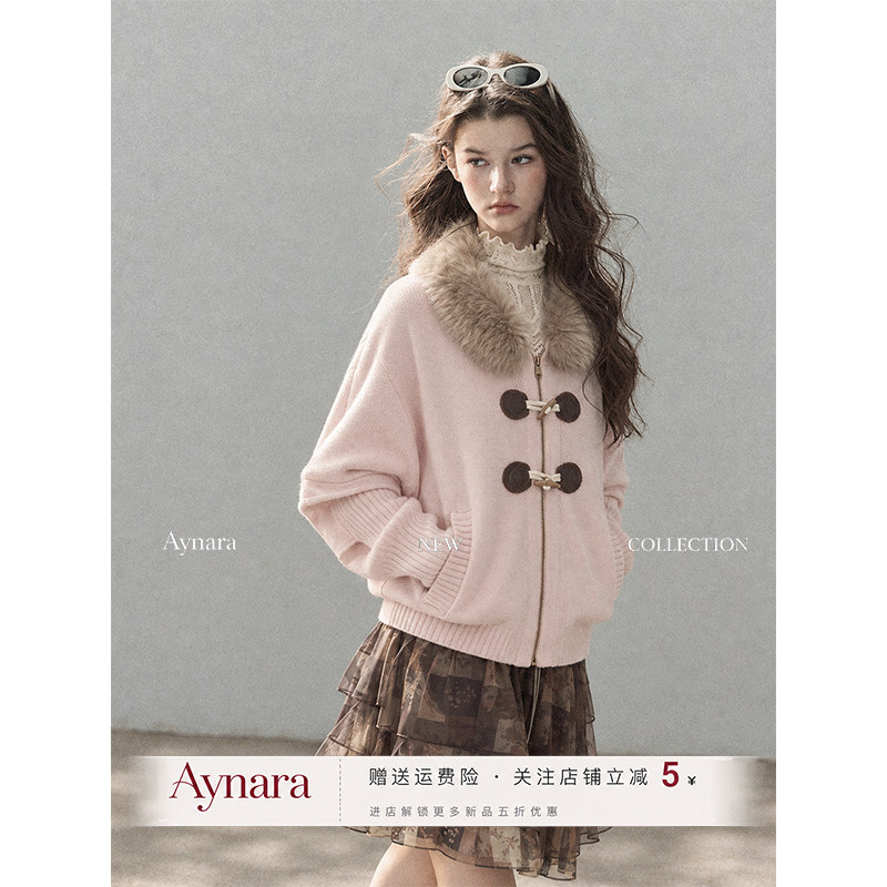 Aynara学院风牛角扣加厚针织衫