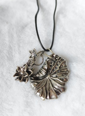 青岛外贸饰品毛衣链潮流时尚百搭简约大方气莲花荷叶复古长款项链