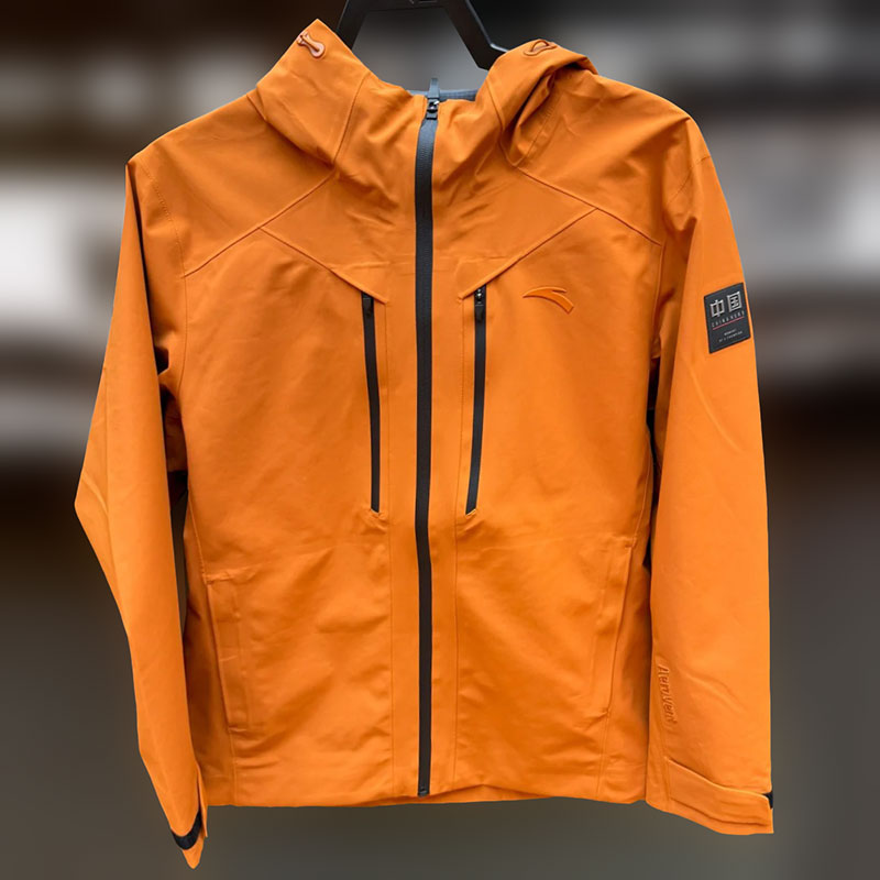 安踏中国冲锋衣防水透湿登山服男