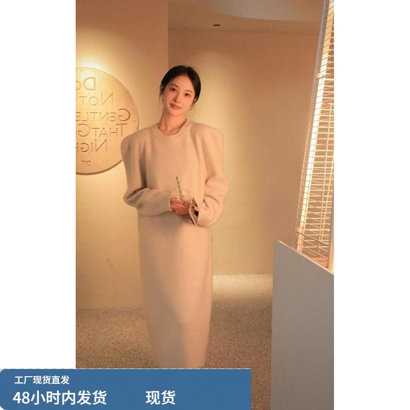 秋冬新款爆款奶白色毛衣连衣裙女泡泡袖圆领过膝温柔风针织长裙厚