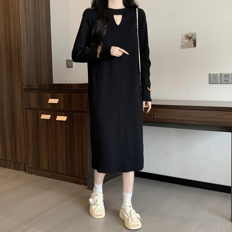 高级感黑色针织连衣裙女秋冬大码胖MM遮肚子显瘦时尚打底毛衣裙子
