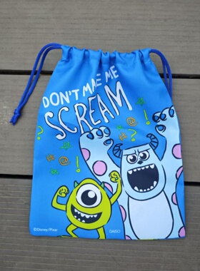 日本大创卡通收纳袋抽绳袋蓝色粉色电器袜子内衣整理袋