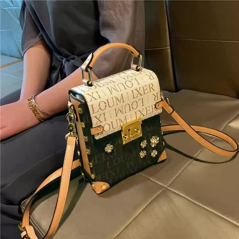 路易米希尔高级感盒子小方包手提单肩花朵镶钻女包小包斜挎手机包