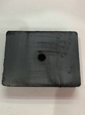 普磁Y30黑色铁氧体永磁 长方形85*65*18孔9mm强力吸铁石 教学磁铁