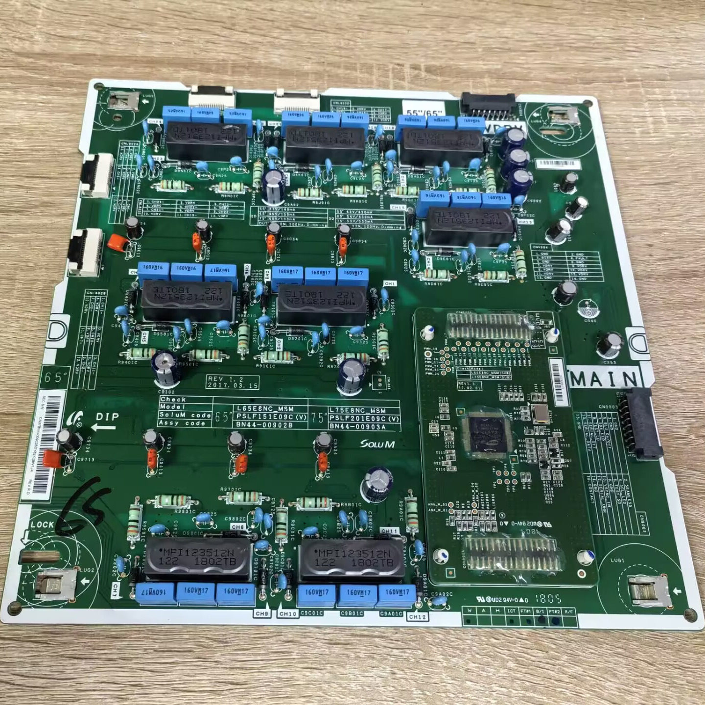 三星QA65Q8CAMXXZ电源板BN44-00