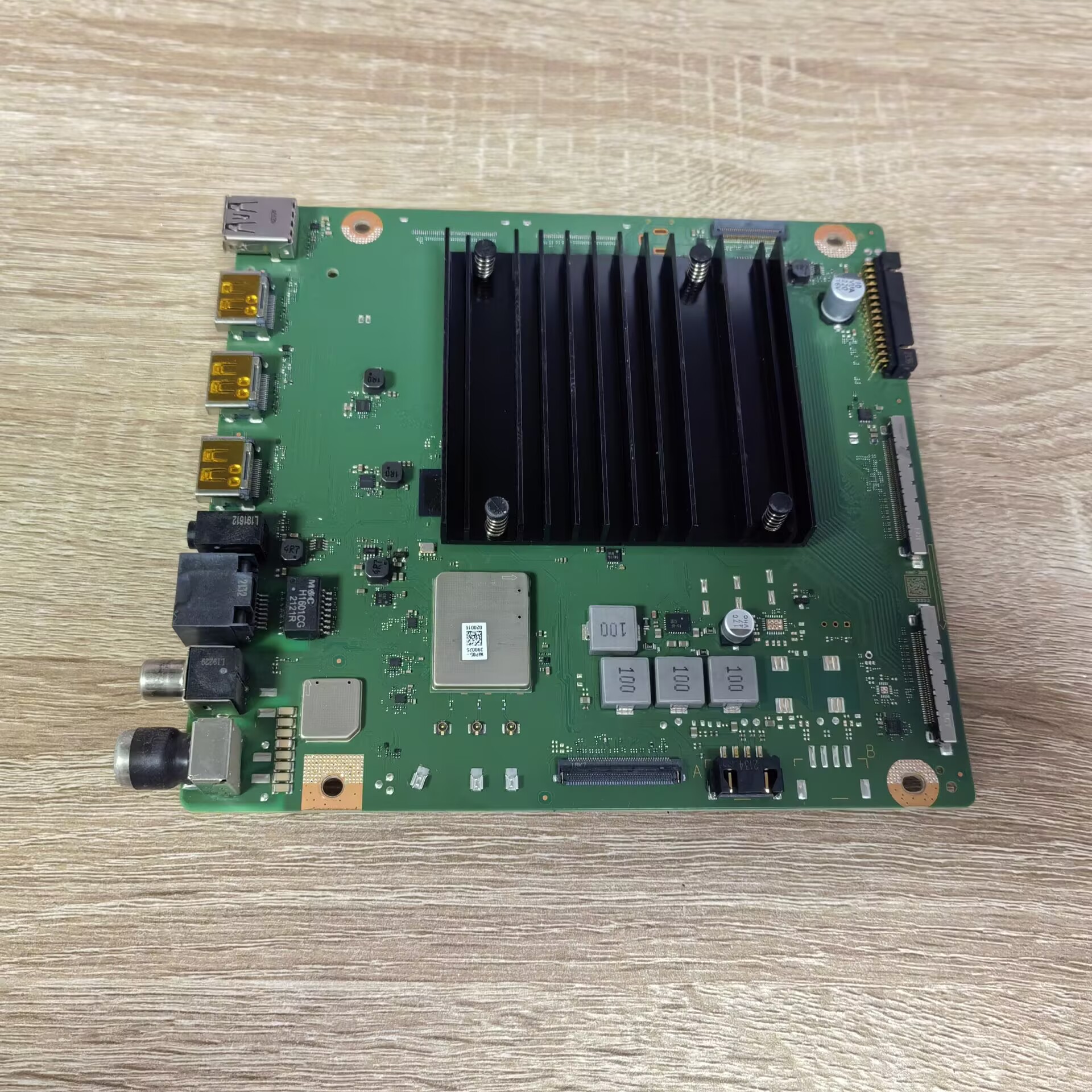 华为LOK-370主板IT1L0CKMVE