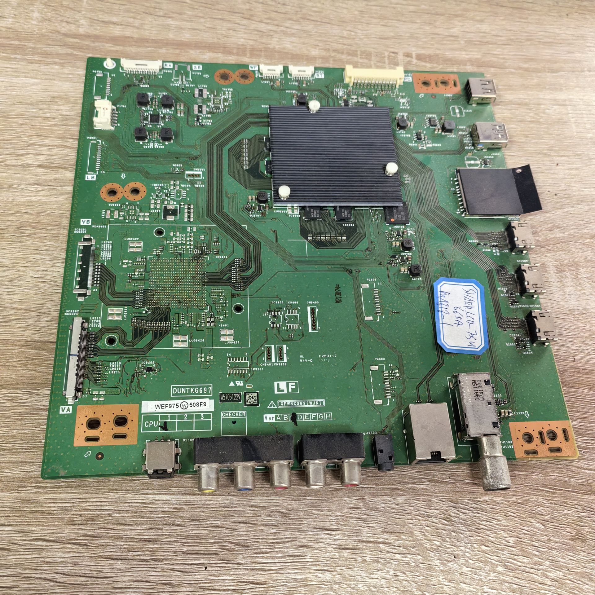 夏普LCD-70SU655A液晶电视主板QP