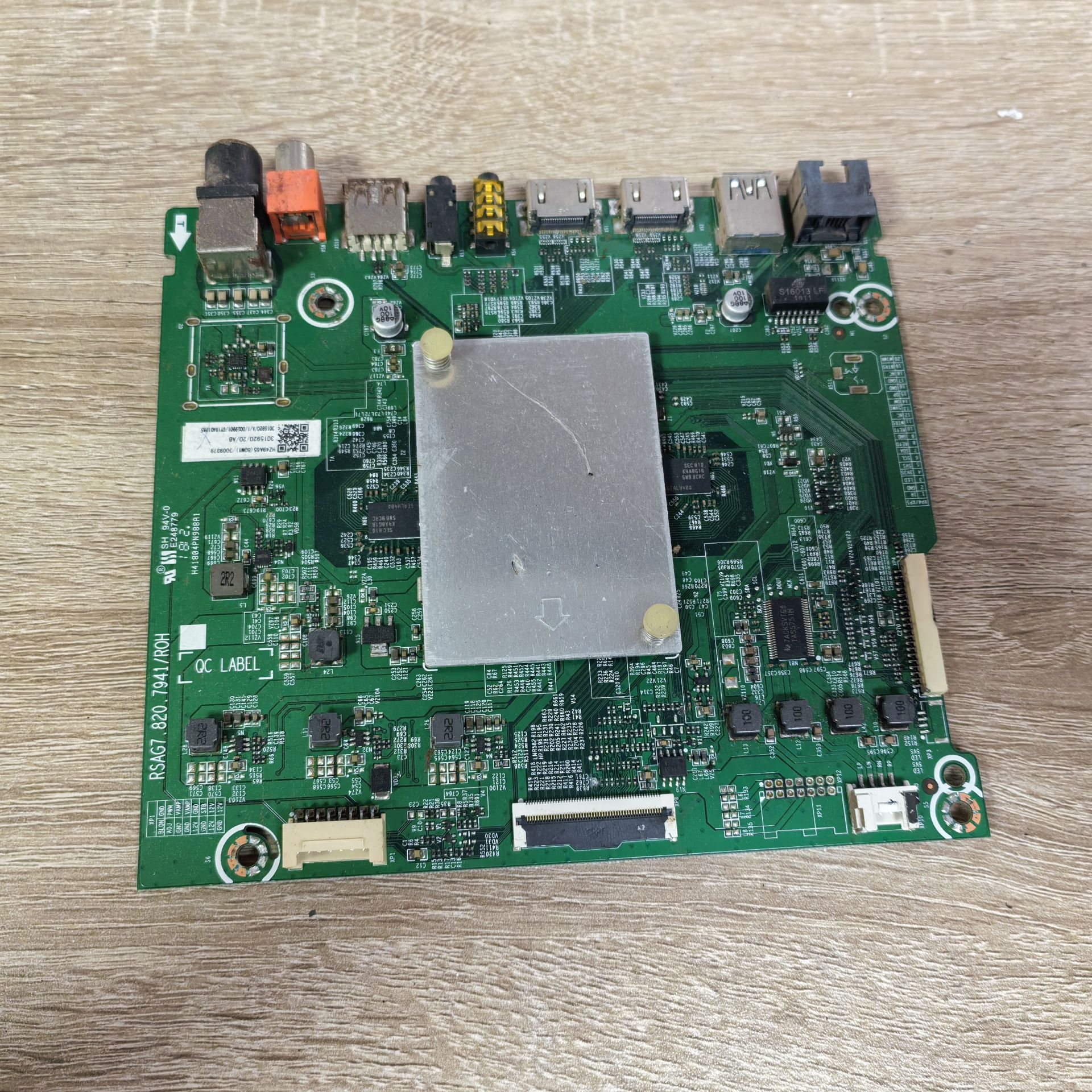 海信HZ49A65电视主板RSAG7.