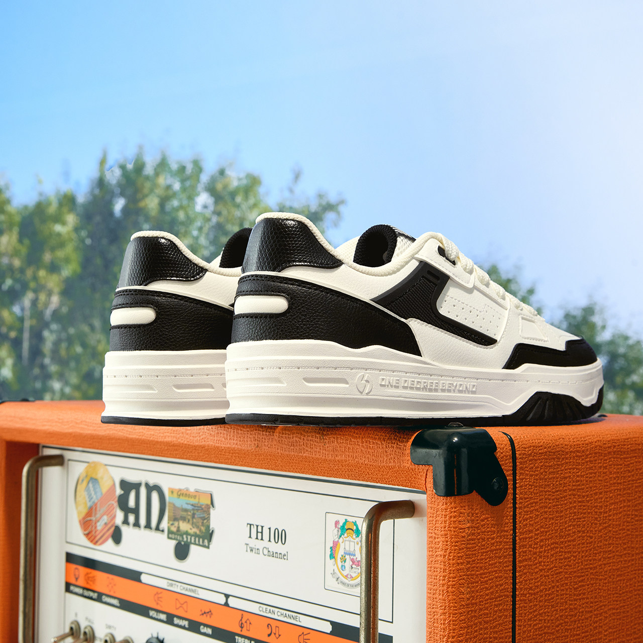 361男鞋运动鞋2026秋冬新款休闲鞋透气鞋子百搭防滑厚底板鞋男款