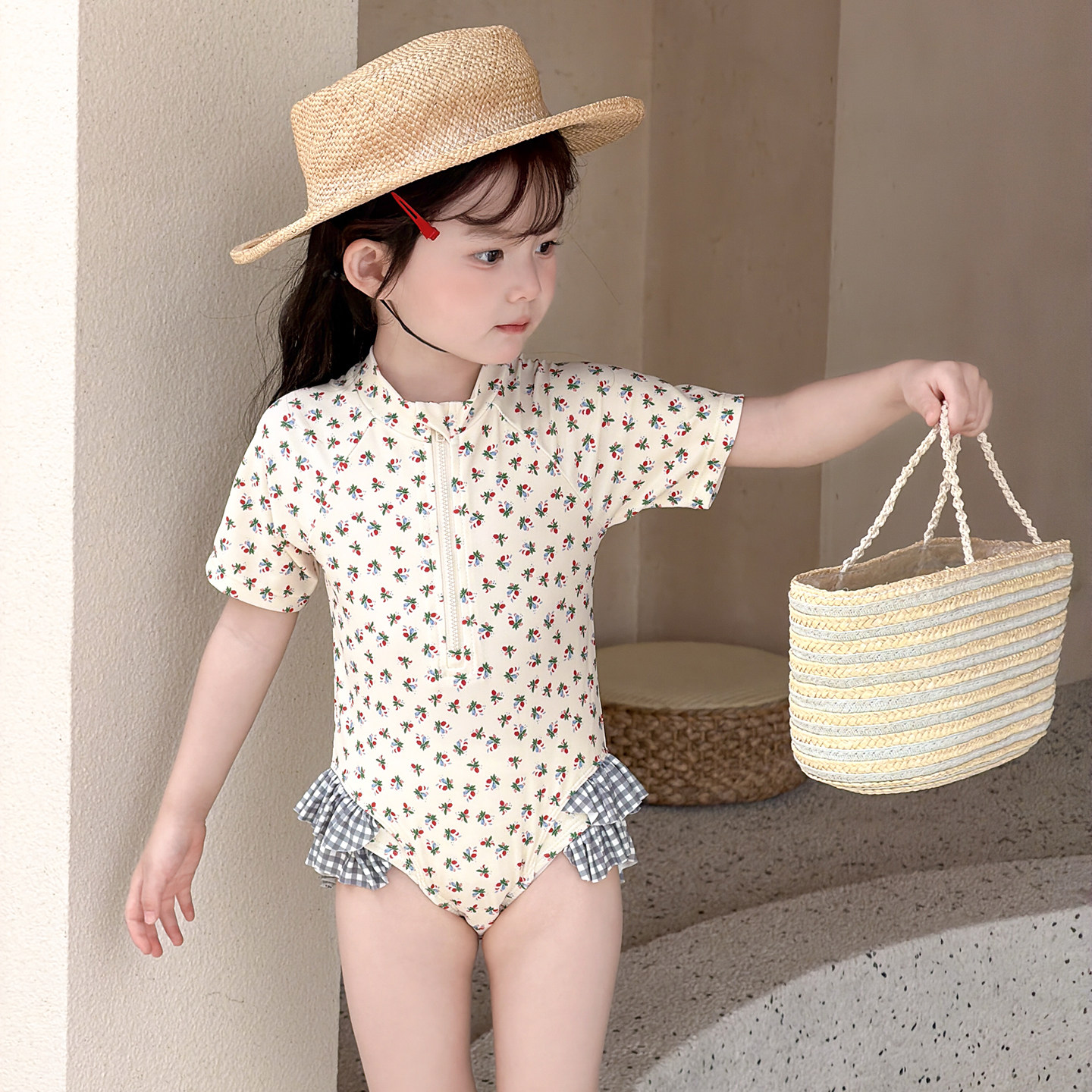 儿童泳衣女儿童短袖连体泳衣宝宝夏季温泉度假荷叶边游泳套装
