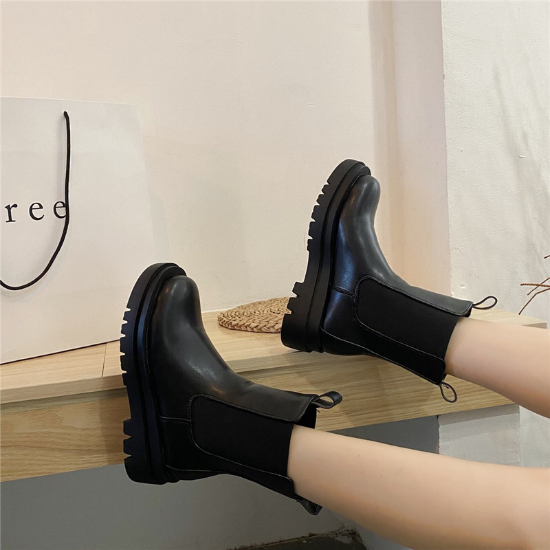 厚底加宽加肥烟筒靴女小腿粗短靴