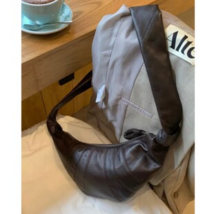 小众高级感可颂可颂包真皮饺子包斜挎胸包腋下包羊角包羊皮牛角包