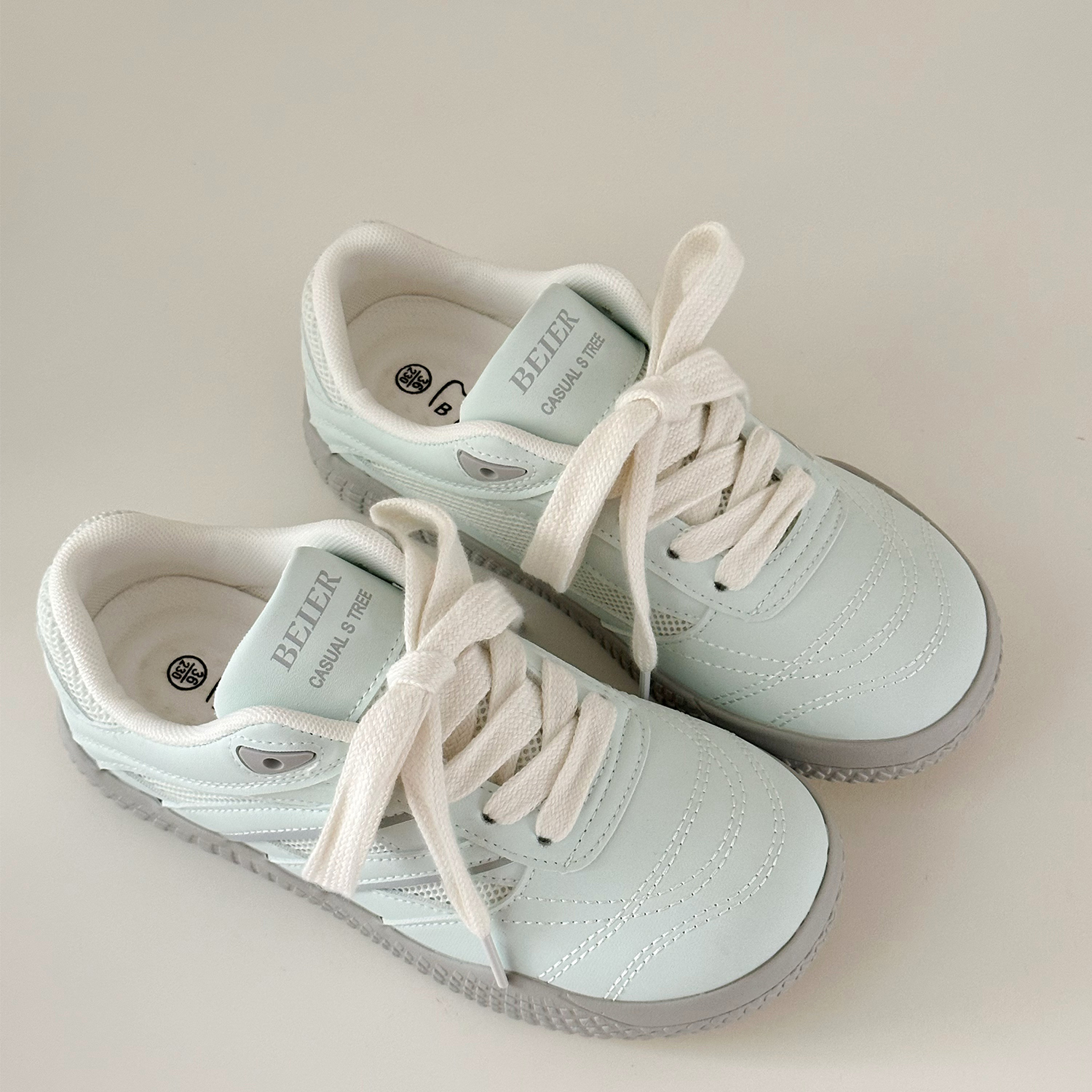 荔枝公园美式小白鞋软底德训板鞋