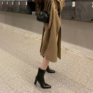 【benefanfan】归国白月光大王方头高跟时装短靴粗跟2025新款冬季