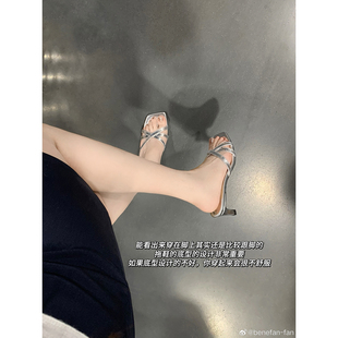 【benefanfan】大姐姐同款中跟拖鞋真皮鞋底交差带漏趾凉鞋