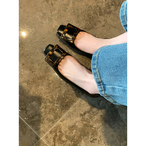 方头单鞋女真皮百搭中跟方头单鞋