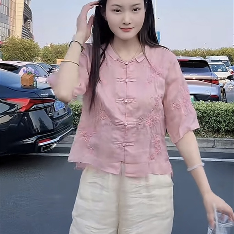 减龄工艺上衣白色直筒裤潮