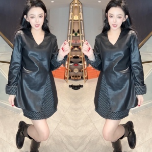 高冷酷飒轻奢2026网红爆款黑色长袖垂感上衣搭配性感短裙法式通勤