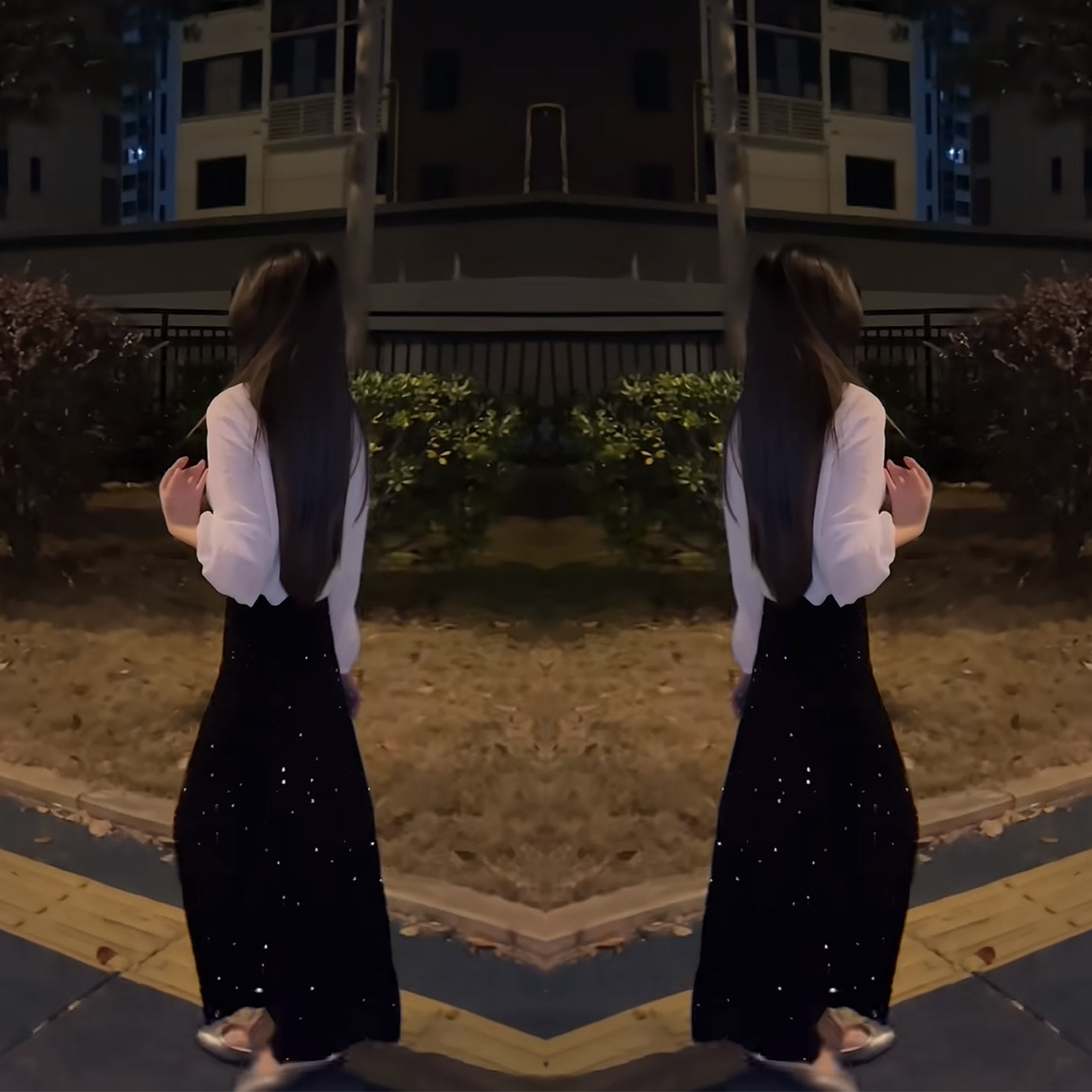 韩版休闲衬衫搭配黑色亮片半身裙