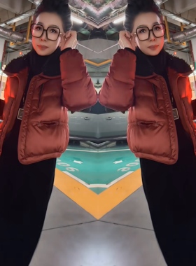 2025冬季红色时髦长袖黑色毛领酷飒显白优雅轻奢保暖棉服外套穿搭