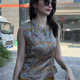 穿搭 新中式 国潮风古典韵味2025夏季 短款 勾花上衣搭配短裙网红女装