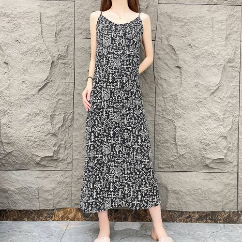 【画意亭】夏季碎花气质吊带连衣裙女宽松显瘦印花长裙女时尚