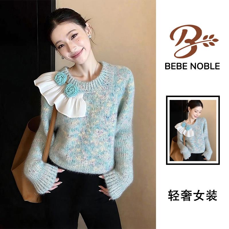 BEBE NOBLE慵懒风软糯立体花朵针织衫女士秋冬高级感绿色圆领毛衣