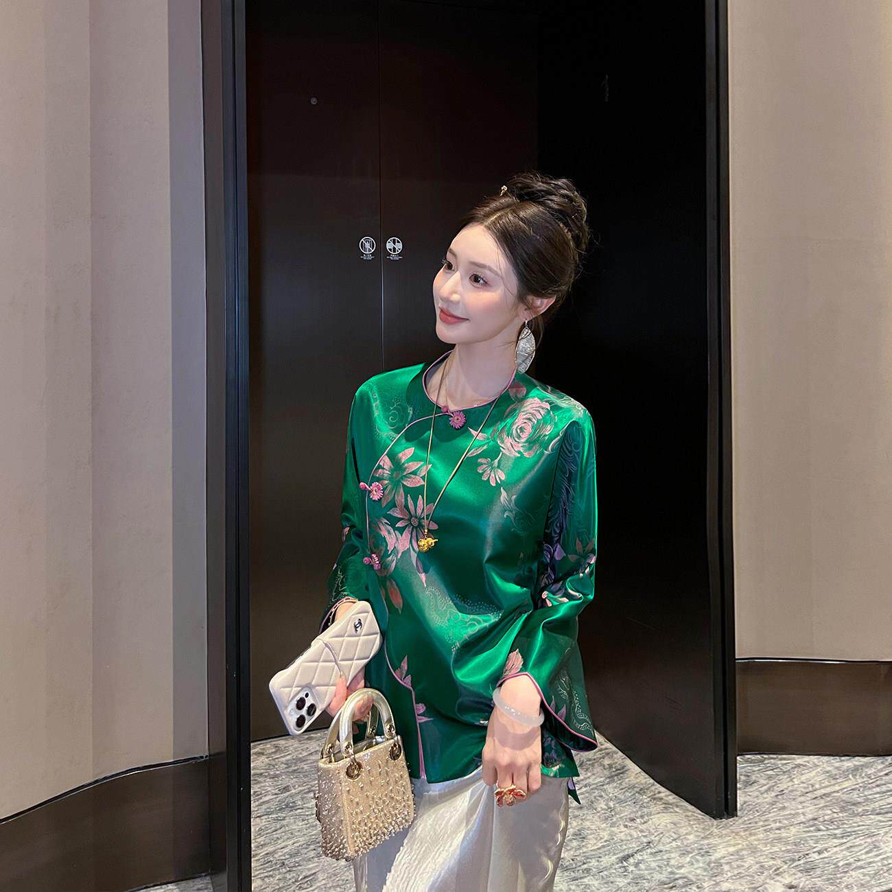 新中式国风绿色提花桑蚕丝上衣女2026春秋季新款百搭复古真丝衬衣