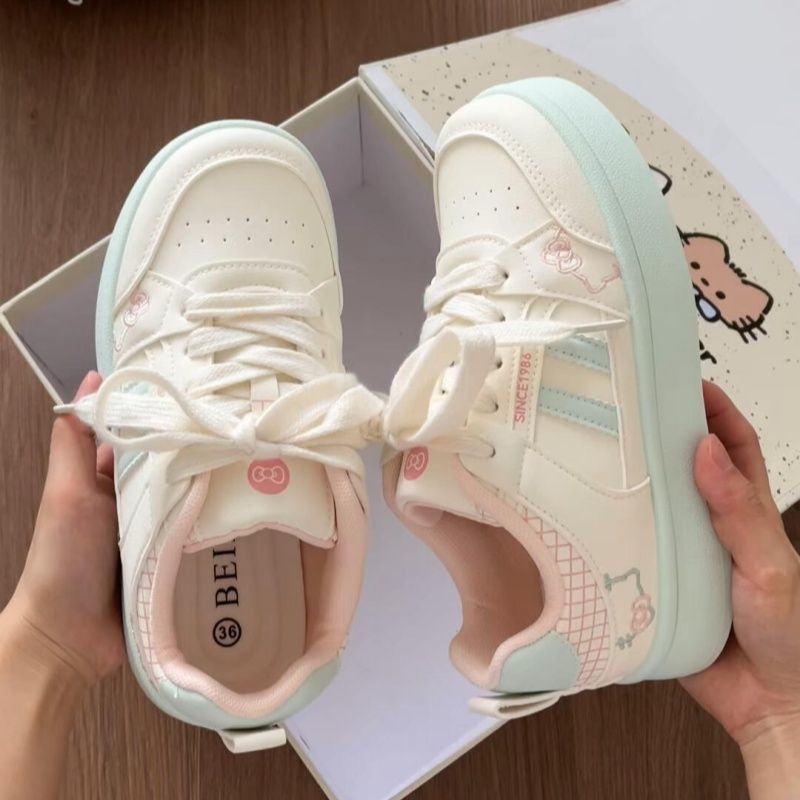 甜美可爱厚底小白鞋女透气2025秋季新款小众设计休闲学生运动板鞋
