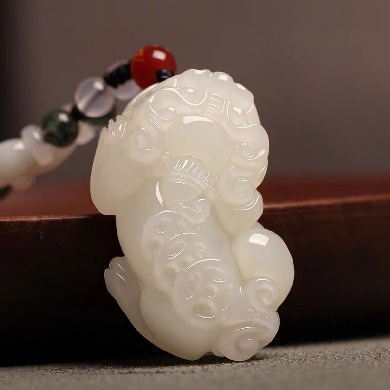 正品新疆白玉貔貅吊坠情侣方解石玉坠招财转运项链阿富汗玉佩礼物