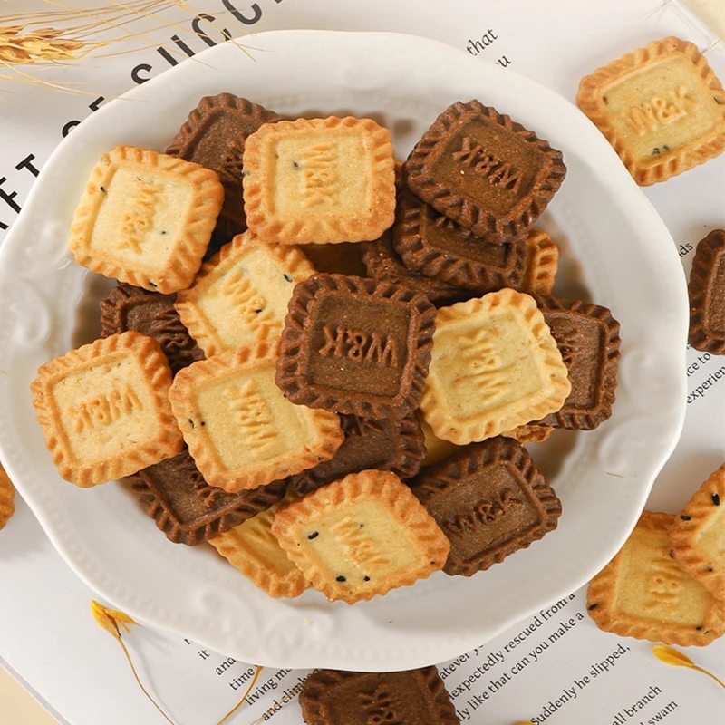 小方块饼干生椰拿铁海盐芝士解馋酥脆办公室休闲小零食品独立包装
